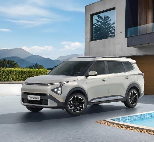 the kia carens clavis